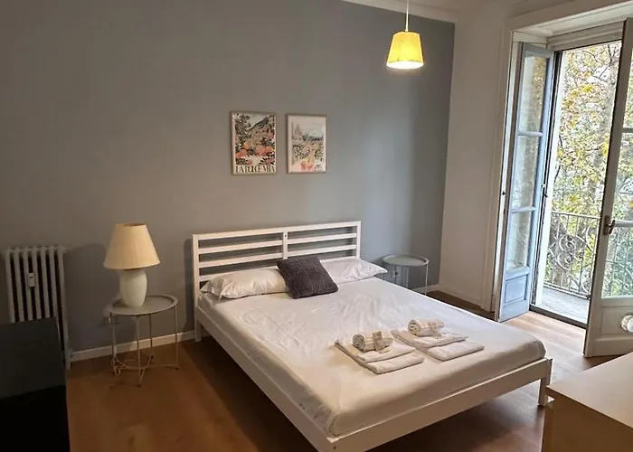 Stylish Apartment In Arco Della Pace