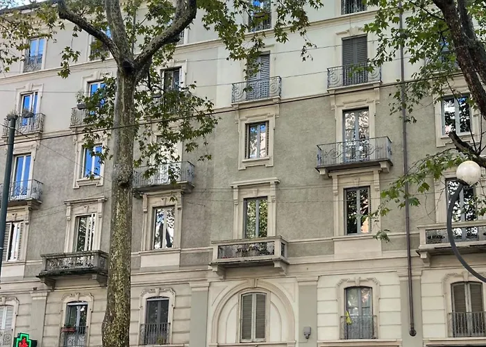 Stylish Apartment In Arco Della Pace